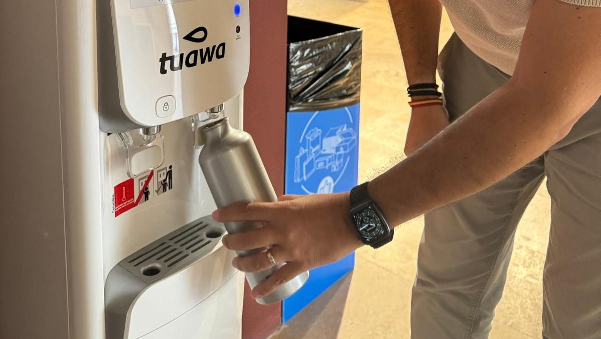 Fuente de agua filtrada y refrigerada en Rocafort